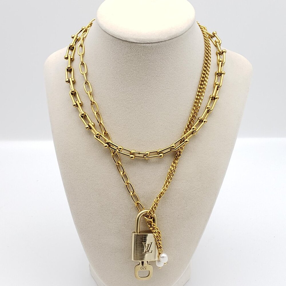 Double Chain Necklace with Authentic Louis Vuitton Padlock Pendant & Fresh Pearl - Picture 12 of 12